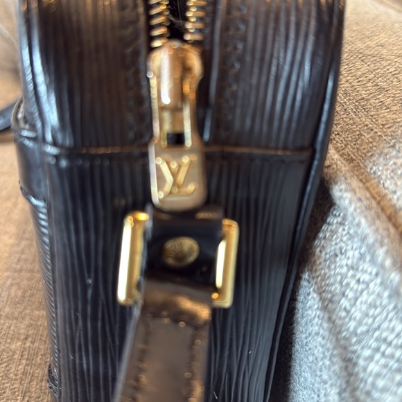 Louis Vuitton Black Trocadero Crossbody Bag - Picture 12 of 13